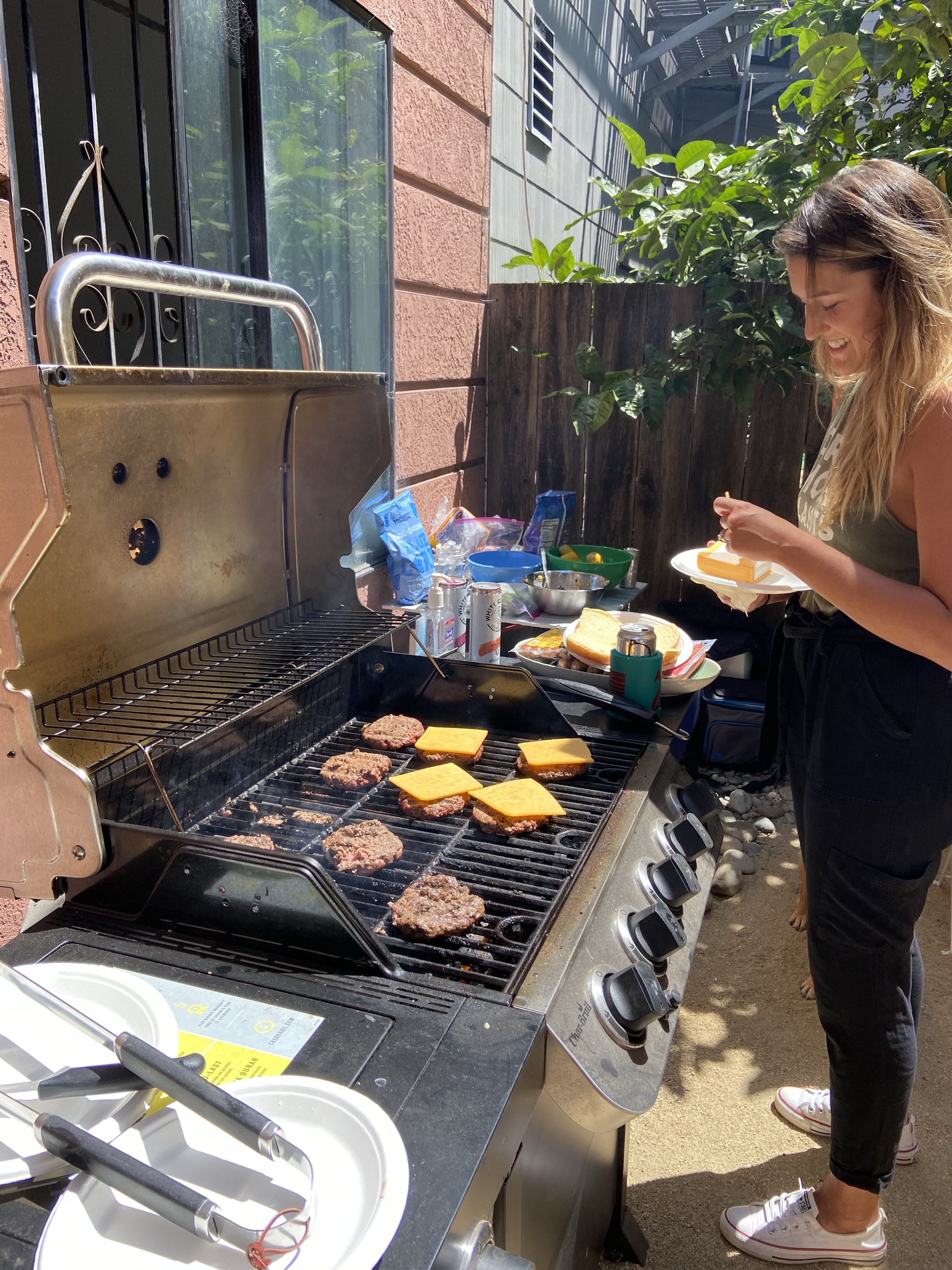 grilling burgers