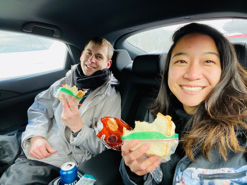Lunch in car skiing 