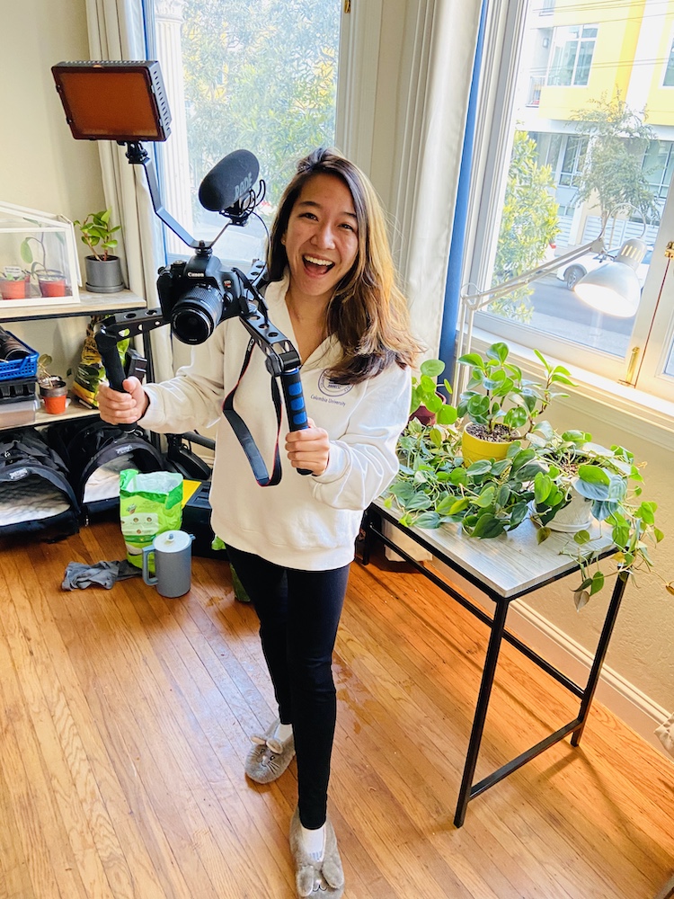 Big camera equipment filming a plan tutorial