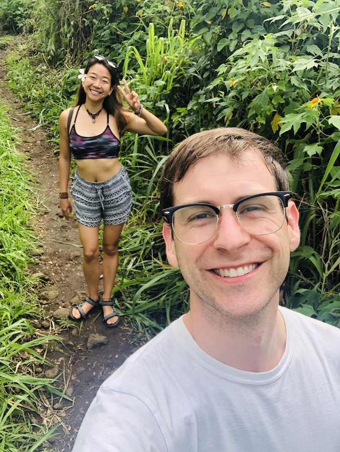 Hiking Captain Cook trail 