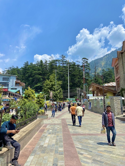 Mall Road Manali